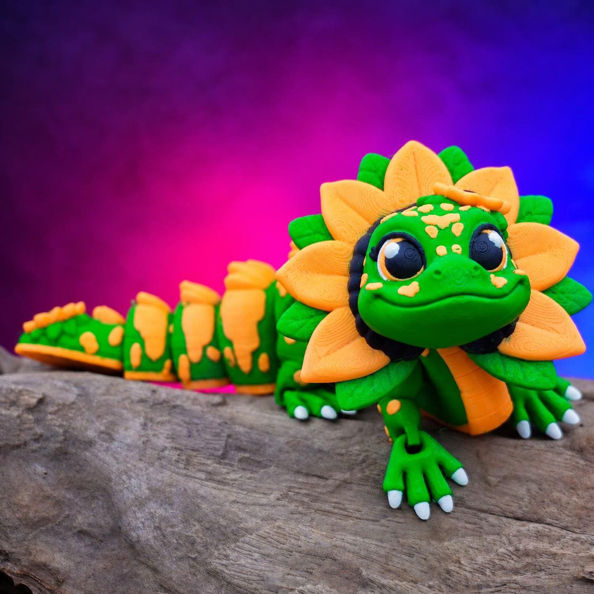 Sunflower Frilled Neck Lizard 3D Printed, Cute Articulated Lizard, Sunflower Desk Buddy